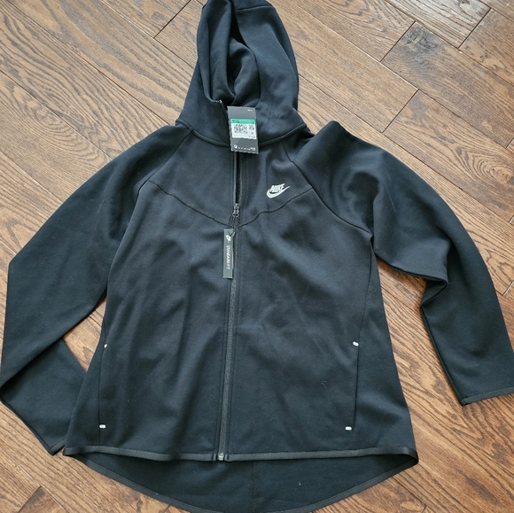 Women Nike Tech Jacket - Picture 3 of 4